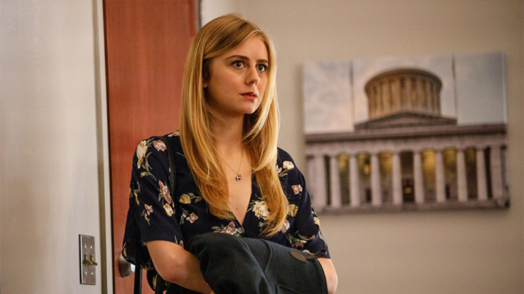 Justine Lupe interpretou Holly Gibney na série Mr. Mercedes (2017-2019)